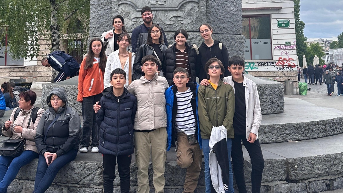 Öğrencilerimiz Erasmus Projesi kapsamında Slovenya'ya gitti.